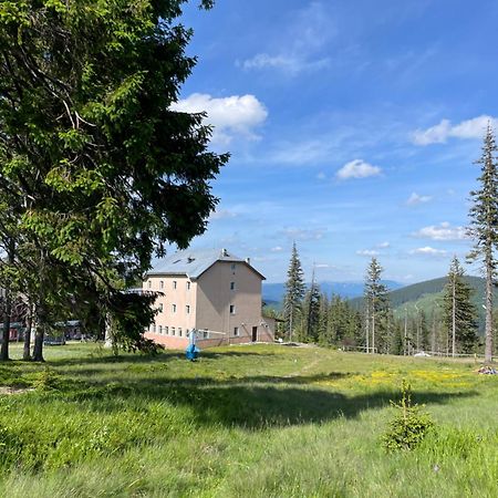 Оаза Hotel Dragobrat Exterior photo